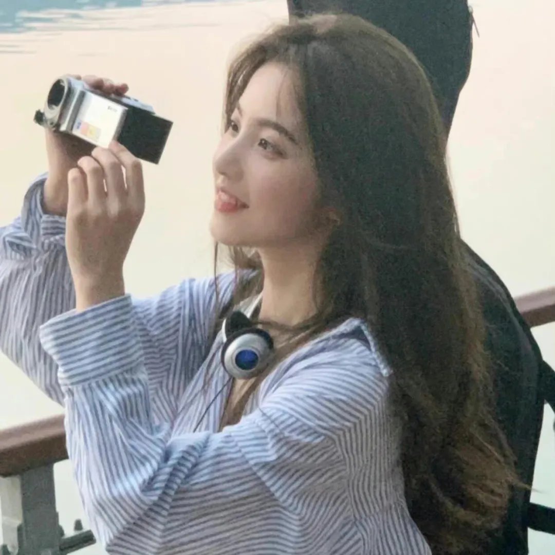 我们是一群小小鸟 海报